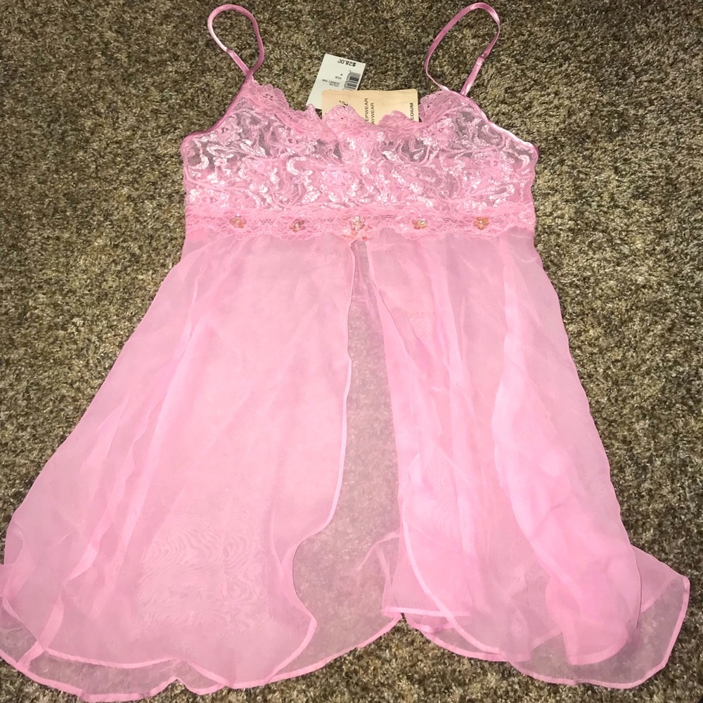 NWT-vintage Kohl’s  lingerie top